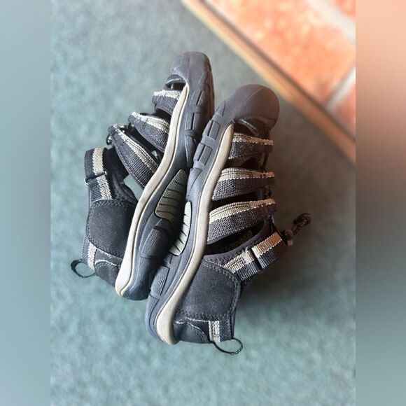 Keen H2 Newport Hard Toe Washable Sandals Size 4 Big Kids - Picture 13 of 15